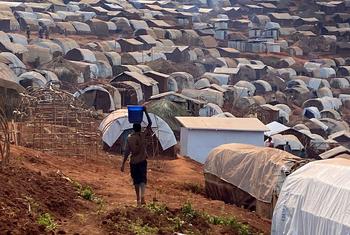 काँगो लोकतांत्रिक गणराज्य में विस्थापितों के लिये बनाया गया एक शिविर.