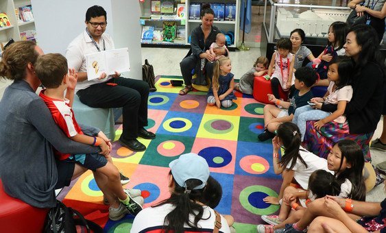 Storytime at the UN Bookshop at UNHQ before the children go on the UN Kids Tour. (9 August 2019)