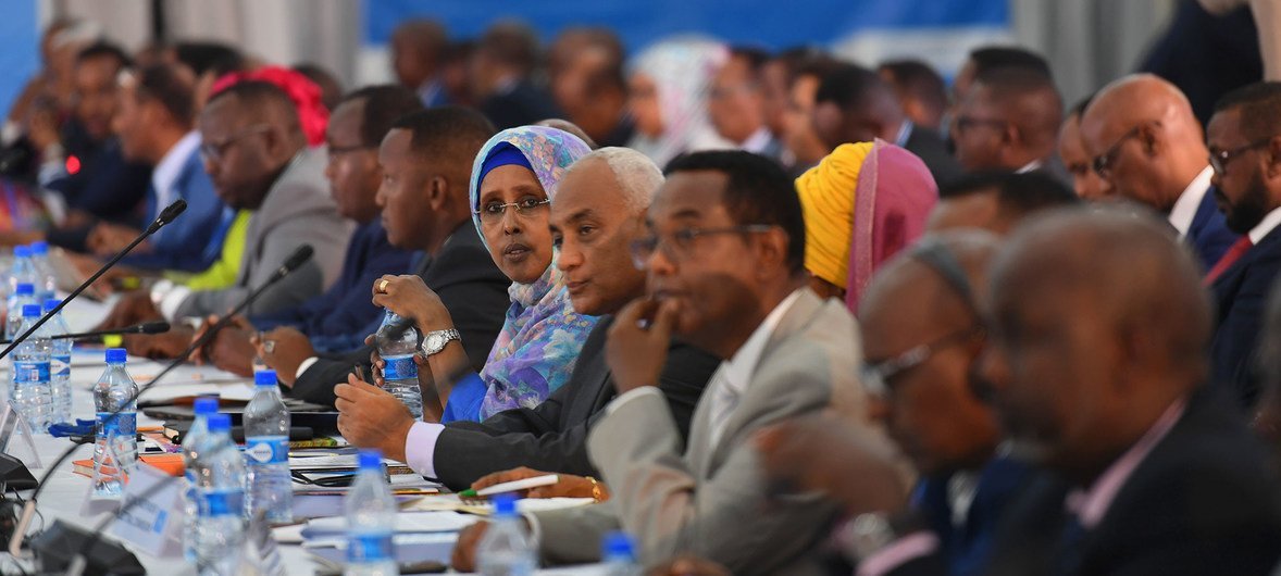 مسؤولون في حكومة الصومال الفيدرالية خلال مداولات منتدى الشراكة الصومالية في مقديشو. (أكتوبر 2019)