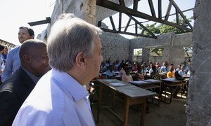 Secretary-General António Guterres visits a school affected by Cyclone Idai in the Munhava neighborhood in Beira, Mozambique. (25 June 2019)