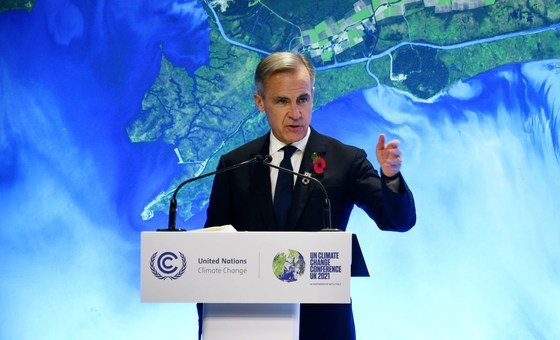 जलवायु कार्रवाई और वित्त पर संयुक्त राष्ट्र के विशेष दूत मार्क कार्नी, स्कॉटलैण्ड के ग्लासगो में यूएन जलवायु सम्मेलन कॉप26 में अपनी बात कहते हुए (नवम्बर 2021)