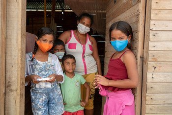 Desde el principio de la pandemia de COVID-19, los migrantes y refugiados venezolanos afrontan muchos desafíos, entre ellos la educación de sus hijos.