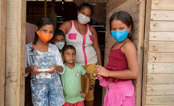 Desde el principio de la pandemia de COVID-19, los migrantes y refugiados venezolanos afrontan muchos desafíos, entre ellos la educación de sus hijos.