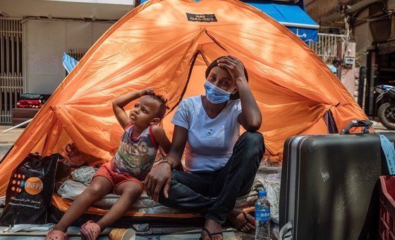 Мигранты в Ливане, потеряв работу, остались без жилья.