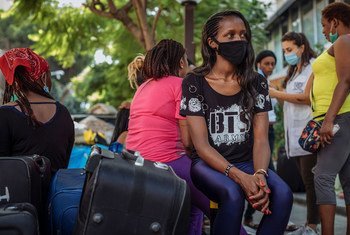 国际移民组织表示，尽管今年各国为防控疫情出台了严格的旅行限制措施，但仍有超过3000人在非正规移徙途中身亡。