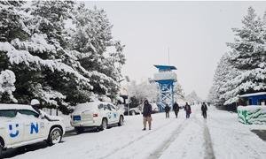Neve encobre a área onde fica a sede do Ocha em Cabul, no Afeganistão. 