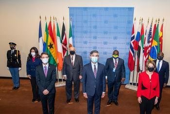 حفل رفع أعلام الدول الأعضاء التي انضمت إلى عضوية مجلس الأمن غير الدائمة للفترة 2022-2023.