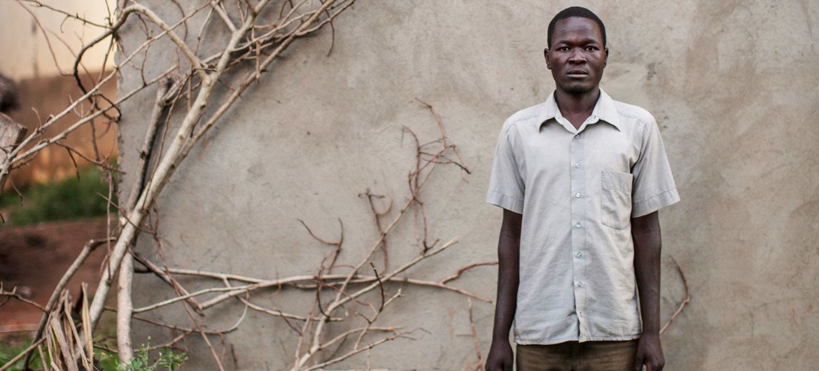 Paul, 23 ans, raconte comment il a passé sa jeunesse à fuir les attaques de l'Armée de Résistance du Seigneur (LRA) dans le nord de l'Ouganda.