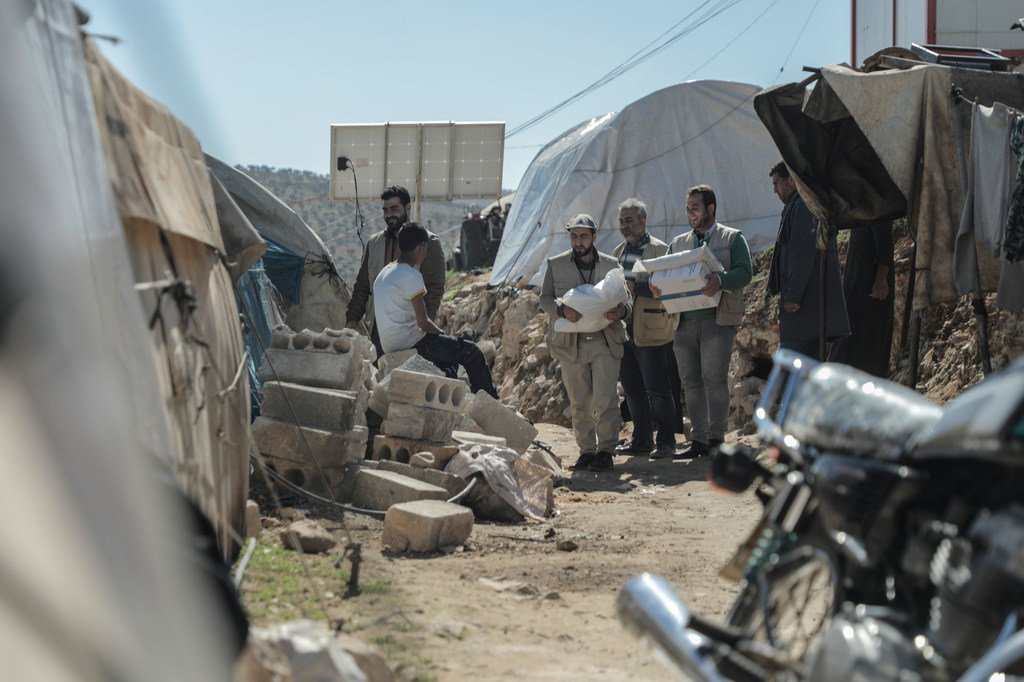 人道主义工作者在叙利亚西北部提供援助。（资料图片）