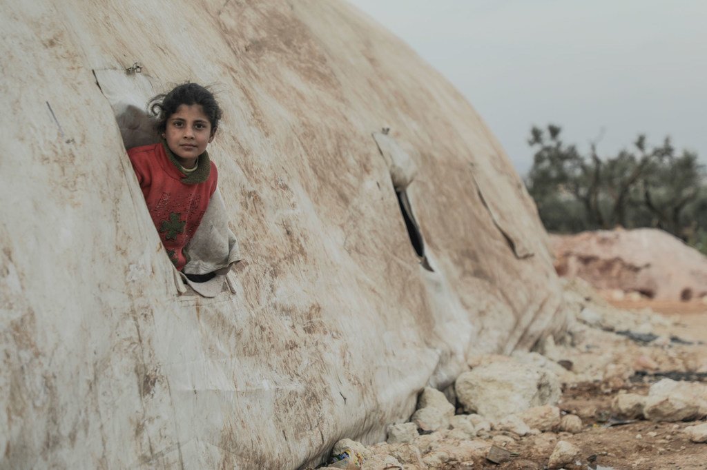 انخفضت درجات الحرارة في مخيمات النزوح بشمال غرب إدلب إلى -10 درجات مئوية