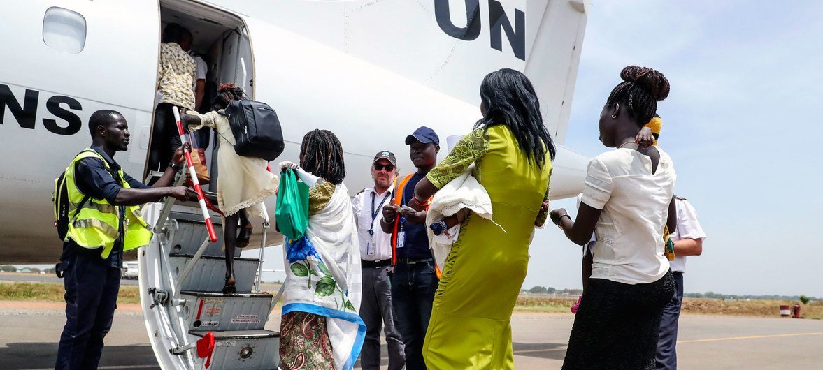 After staying at the UN peacekeeping mission’s protection site in Juba for several years, 13 mostly internally displaced women and children voluntarily returned to waiting relatives in their hometown of Malakal, South Sudan.