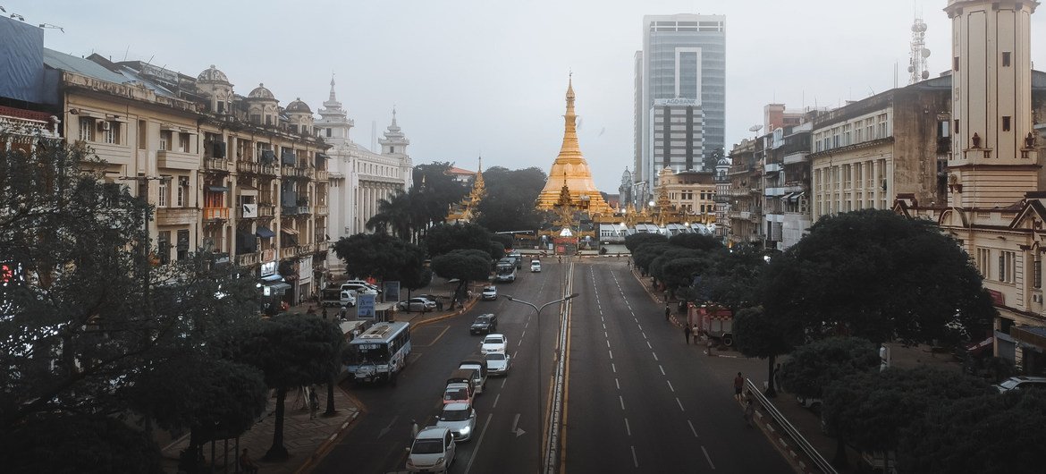 缅甸仰光街景。