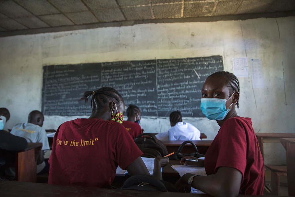 Les étudiants retournent à l'école à Juba, au Soudan du Sud, après plus de quatorze mois de fermeture en raison de la Covid-19.