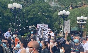 Manifestacion en la ciudad de Nueva York para exigir justicia y protestar contra el racismo en los Estados Unidos, tras la muerte del ciudadano afroamericano George Floyd mientras estaba bajo custodia policial.