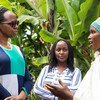 Wakulima waawake wakizungumza na waziri wa kilimo nchini Rwanda, Agnes Kalibata (mwisho kushoto)
