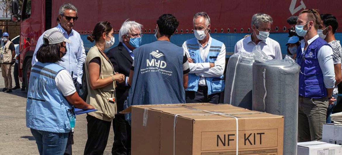 संयुक्त राष्ट्र के मानवीय सहायता मामलों के प्रमुख मार्टिन ग्रिफ़िथ्स ने, सीरिया-तुर्की सीमा पर, बाब अल हवा नामक सहायता चौकी का भी दौरा किया.