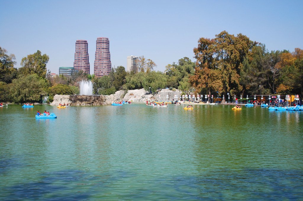 Lago Mayor de Chapultepec, Mexico City.