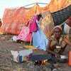 成千上万难民从埃塞俄比亚越过边界抵达苏丹，以逃离埃塞俄比亚提格雷地区的冲突。