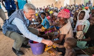UN High Commissioner for Refugees Filippo Grandi meets internally displaced people in Burkina Faso’s Centre-North region.