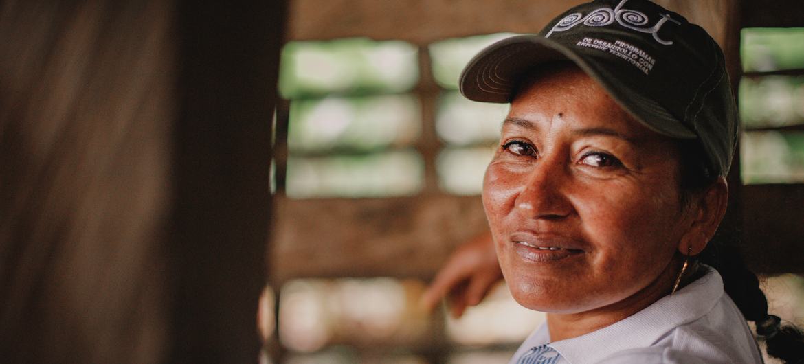 Blanca ha visto cómo su vida ha cambiado. Cambió su economía basada en cultivos ilícitos, por la producción de arequipe.