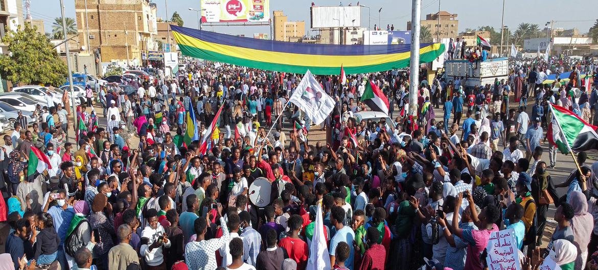 السودان يشهد مظاهرات في مناطق متفرقة من البلاد.