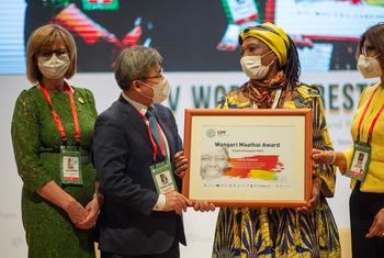 سيسيل ندجيبيت الفائزة بجائزة وانغاري ماثاي لأبطال الغابات لعام 2022
