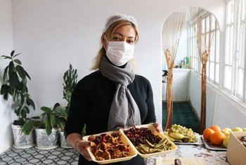 За год до начала пандемии COVID-19 Тахмина Исаева из Загатальского района Азербайджана начала собственное небольшое дело по изготовлению сухофруктов у себя на кухне. 