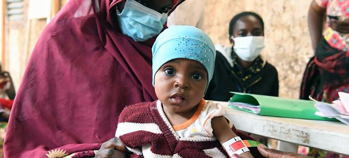 要全面解决西非和中非地区儿童营养不良问题，需要采取紧急行动。