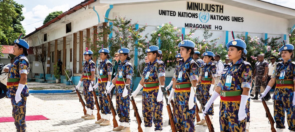 Женщины-полицейские из Бангладеш в составе Миссии ООН по поддержке сектора правосудия в Гаити 