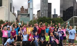 “一英里”跑选手集体照