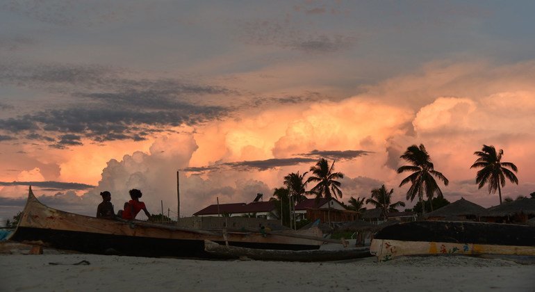 Climate action essential to cool ‘season of fire and floods’ worldwide: Deputy UN chief 