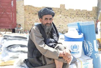 УВКБ оказывает помощь афганским беженцам в Пакистане.