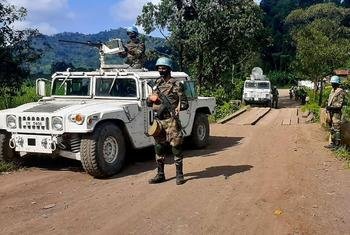 在刚果民主共和国巡逻的联合国维和人员。