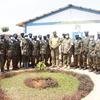 Walinda amani wa Tanzania wakisimama kwa picha ya pamoja mbele ya jengo la Da John Ponke Magupoli Officers' Mess.