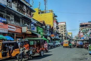 Une rue du centre-ville de la capitale du Cambodge, Phnom Penh (photo d'archives).