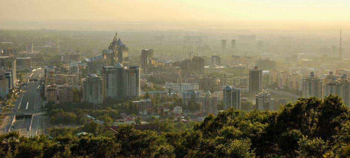 Une vue d'Almaty au Kazakhstan.