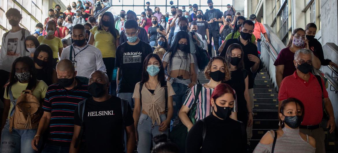 Medellin airport covid 19 masks