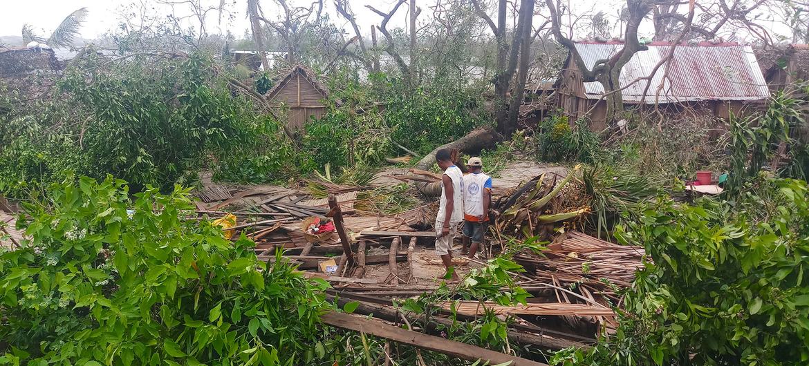 热带气旋“巴齐雷”给马达加斯加东海岸带来破坏。