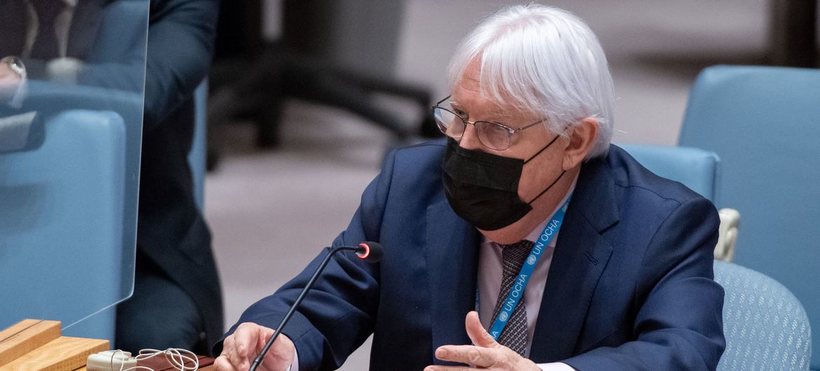 Martin Griffiths, Under-Secretary-General for Humanitarian Affairs and Emergency Relief Coordinator, briefs the Security Council meeting on threats to international peace and security.