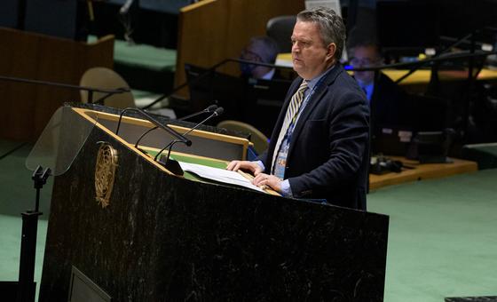 Постоянный представитель Украины при ООН Сергей Кислица выступает на чрезвычайной сессии Генеральной Ассамблеи ООН по Украине,  на которой была принята резолюция о приостановке членства России в Совете ООН по правам человека   