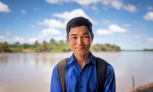 Pok Thiem es un trabajador de la aldea contra la malaria y maestro de escuela de Luon Thmey, una aldea indígena kreung de Stung Treng (Camboya).