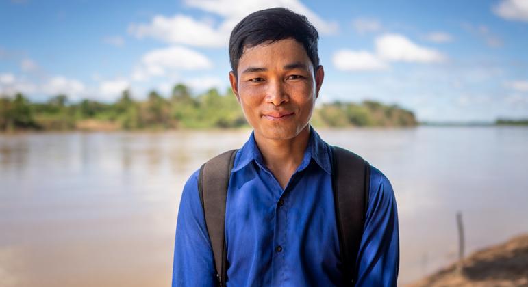 Pok Thiem es un trabajador de la aldea contra la malaria y maestro de escuela de Luon Thmey, una aldea indígena kreung de Stung Treng (Camboya).