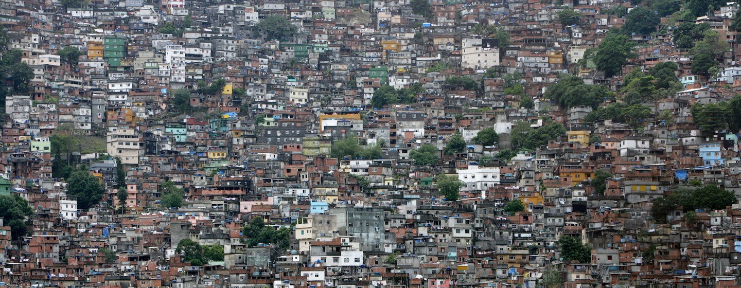Comunidade carente no Rio de Janeiro, Brasil