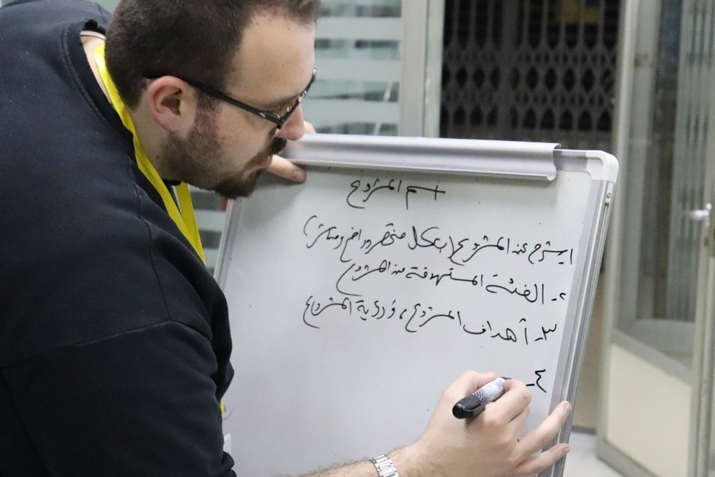 المهندس باسل المدني في أحد تدريبات. 