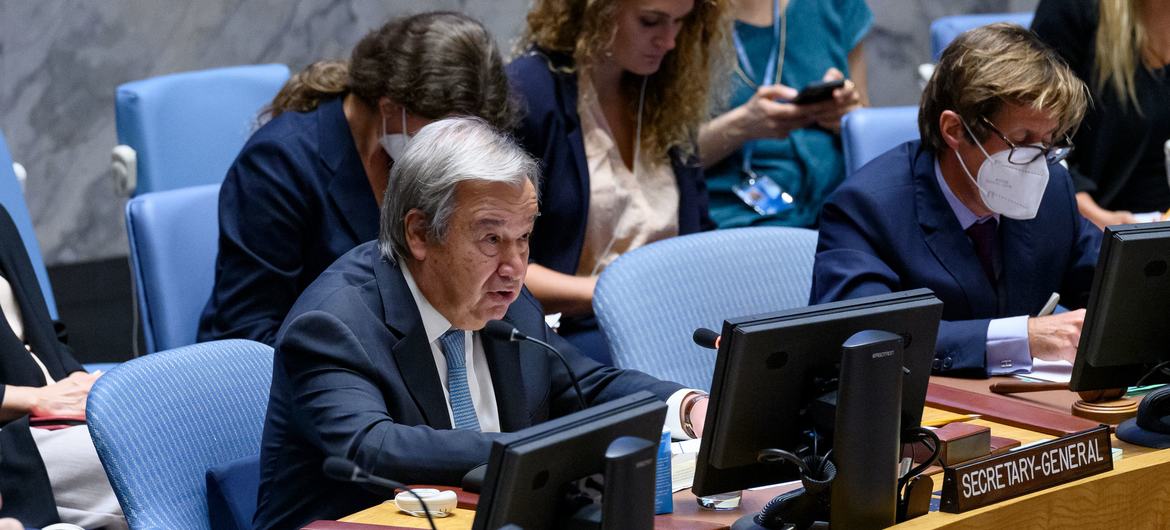यूएन प्रमुख एंतोनियो गुटेरेश, अन्तरराष्ट्रीय शान्ति व सुरक्षा के मुद्दे पर, सुरक्षा परिषद को सम्बोधित करते हुए.