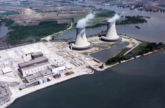 محطة توليد نووية بالقرب من مونرو في ميشيغان، الولايات المتحدة