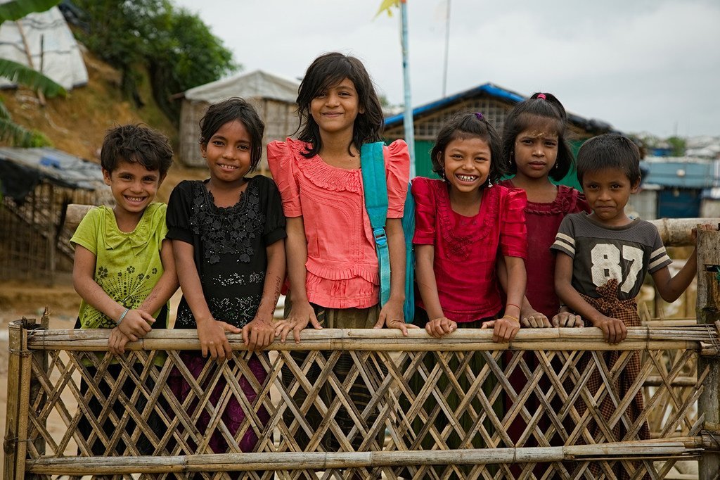 孟加拉国考克斯巴扎地区的库图帕朗难民营内居住着60多万处于无国籍状态的罗兴亚难民。