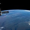 अन्तरिक्ष से नज़र आता एक उपग्रह, दक्षिण अमेरिका के ऊपर स्थित
