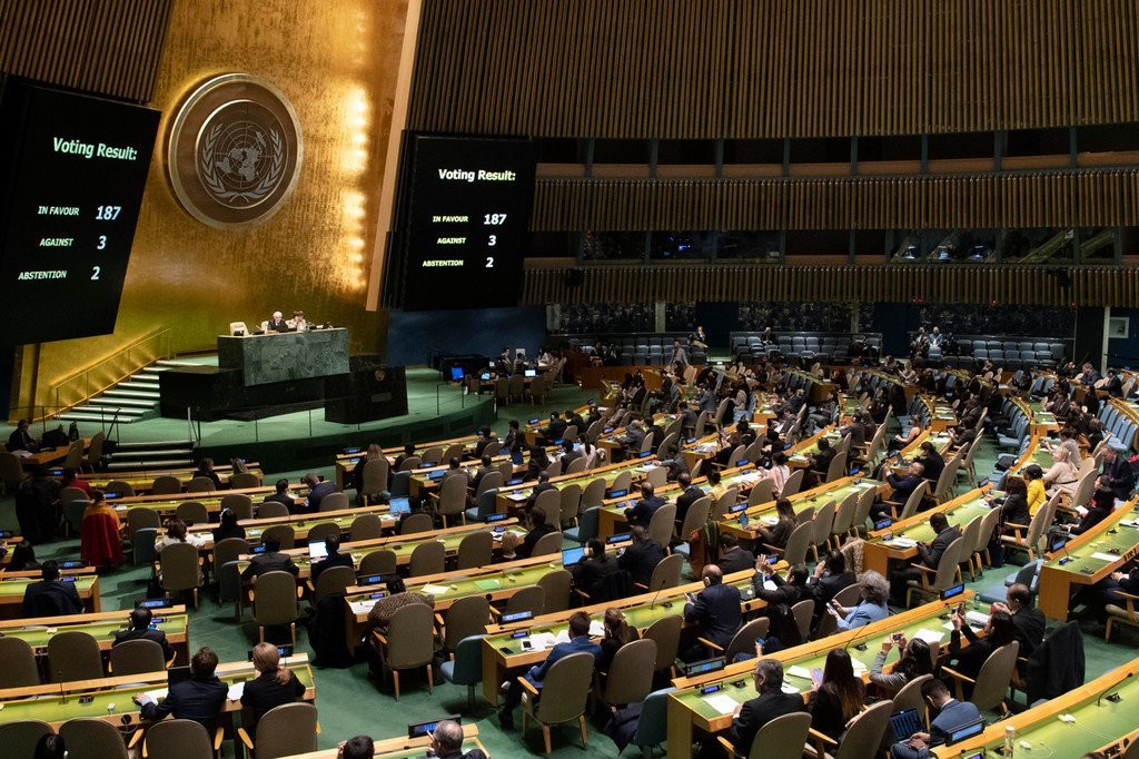 L'Assemblée générale vote sur l'embargo imposé par les Etats-Unis à Cuba.