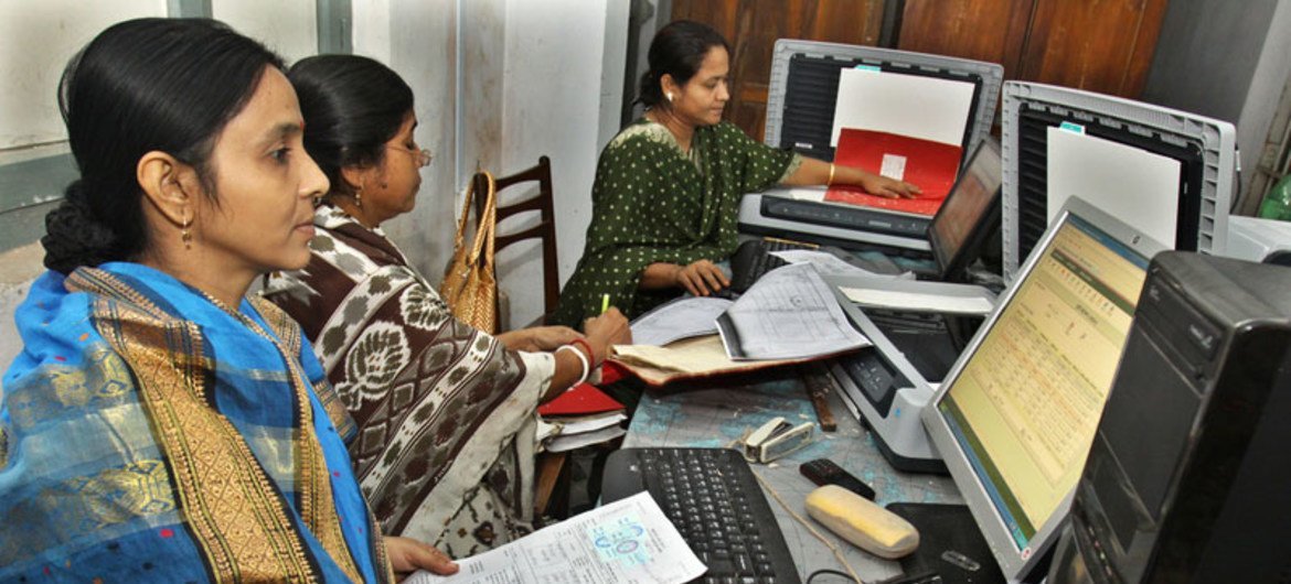 Trabajadoras de una plataforma digital en Bangladesh